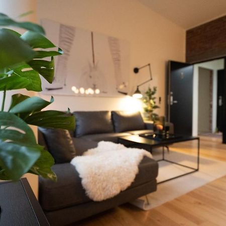 Broncks Apartment 5 - Modern 2-Bedroom In The Heart Of Torshavn Ngoại thất bức ảnh