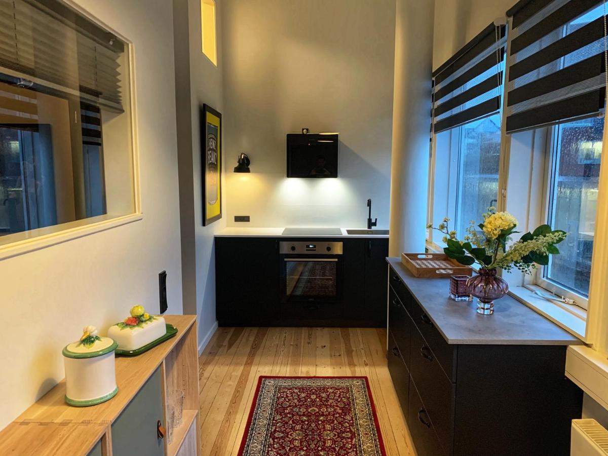 Broncks Apartment 5 - Modern 2-Bedroom In The Heart Of Torshavn Ngoại thất bức ảnh
