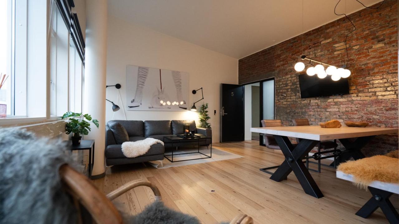Broncks Apartment 5 - Modern 2-Bedroom In The Heart Of Torshavn Ngoại thất bức ảnh