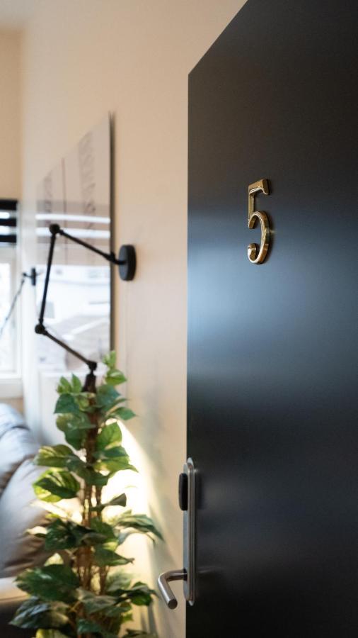 Broncks Apartment 5 - Modern 2-Bedroom In The Heart Of Torshavn Ngoại thất bức ảnh