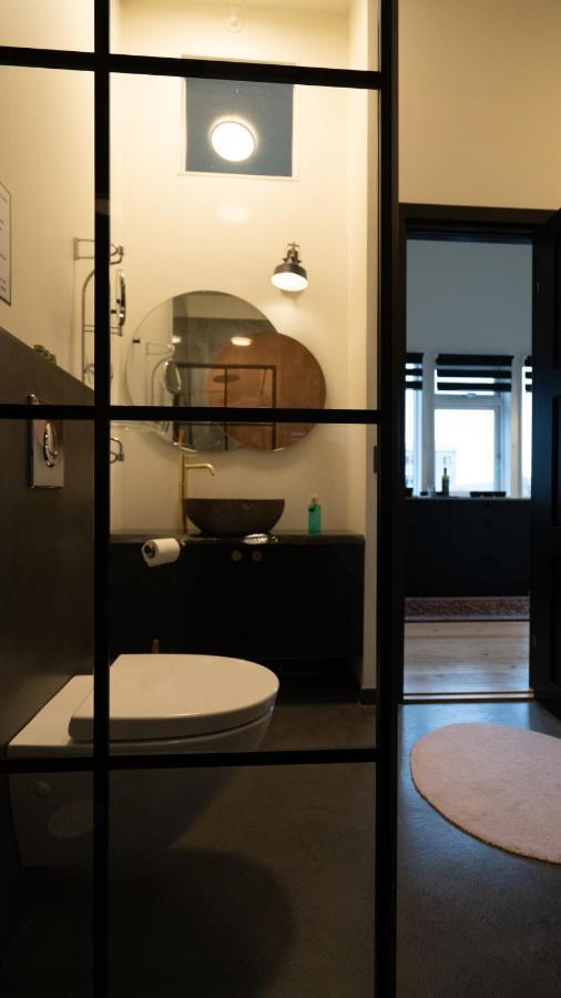 Broncks Apartment 5 - Modern 2-Bedroom In The Heart Of Torshavn Ngoại thất bức ảnh
